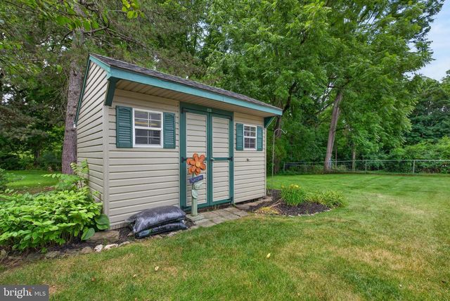 610 E WALNUT ST, Annville, PA 17003