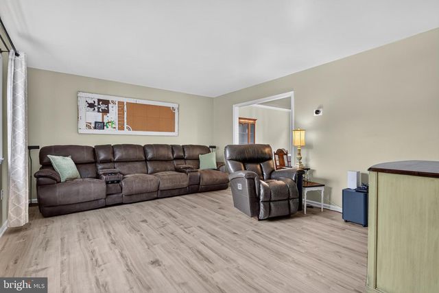 610 E WALNUT ST, Annville, PA 17003