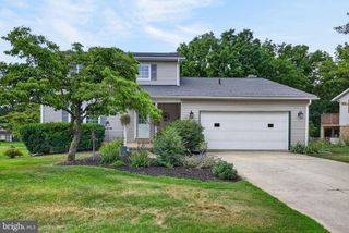 610 E WALNUT ST, Annville, PA 17003