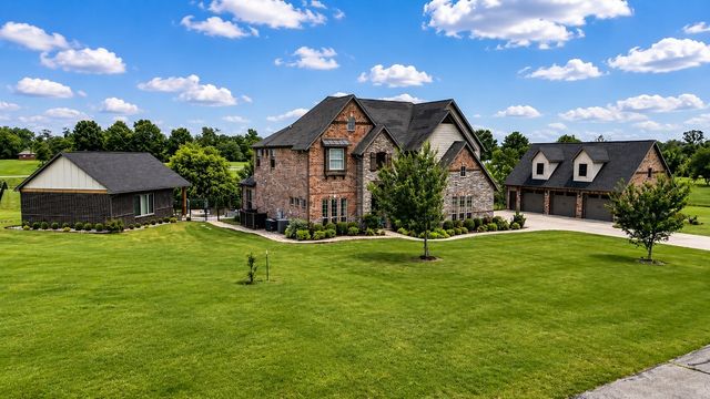 9787 Soaring Hawk Drive, Bentonville, AR 72713