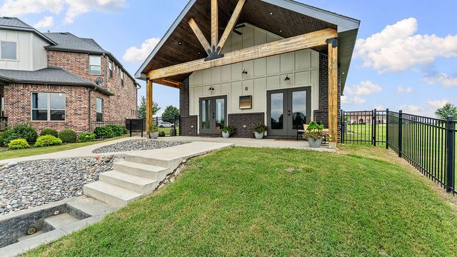 9787 Soaring Hawk Drive, Bentonville, AR 72713