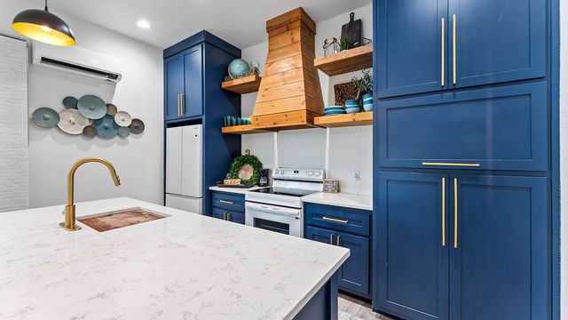 9787 Soaring Hawk Drive, Bentonville, AR 72713