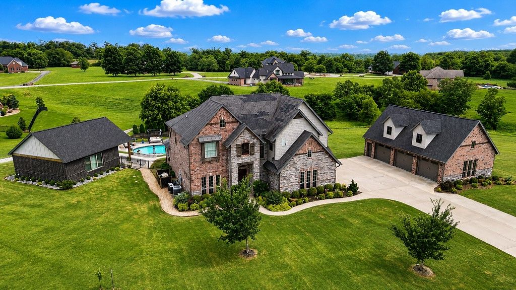 9787 Soaring Hawk Drive, Bentonville, AR 72713