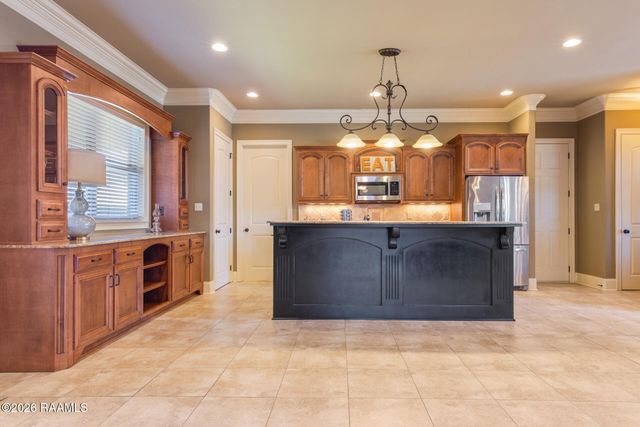 814 Flambant Drive, Broussard, LA 70518