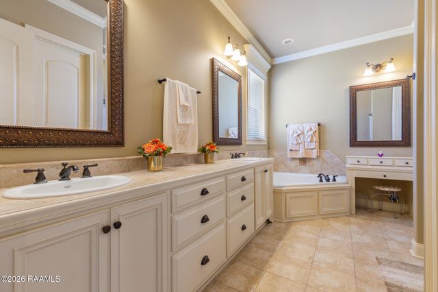 814 Flambant Drive, Broussard, LA 70518