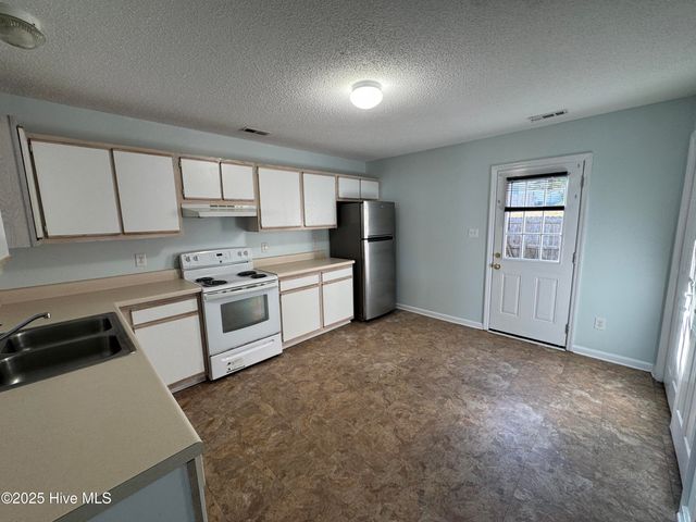 503 Timberlake Trail, Jacksonville, NC 28546