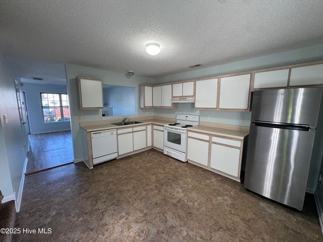 503 Timberlake Trail, Jacksonville, NC 28546