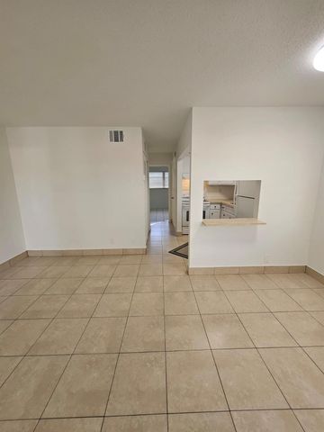 1150 NE 17TH Court 16, Fort Lauderdale, FL 33305