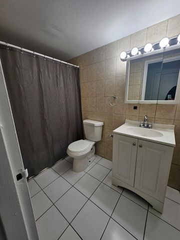 1150 NE 17TH Court 16, Fort Lauderdale, FL 33305