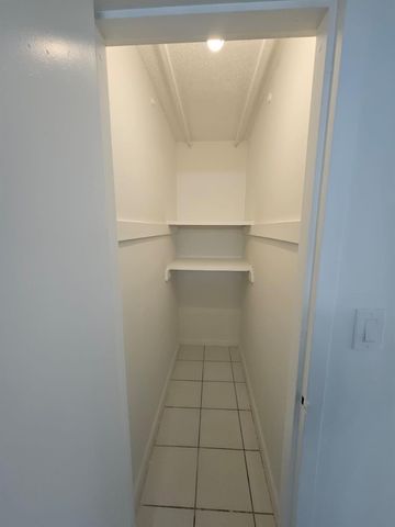 1150 NE 17TH Court 16, Fort Lauderdale, FL 33305