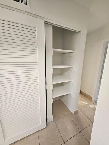 1150 NE 17TH Court 16, Fort Lauderdale, FL 33305
