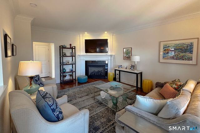 860 Oldfield Road, Fairfield, CT 06824