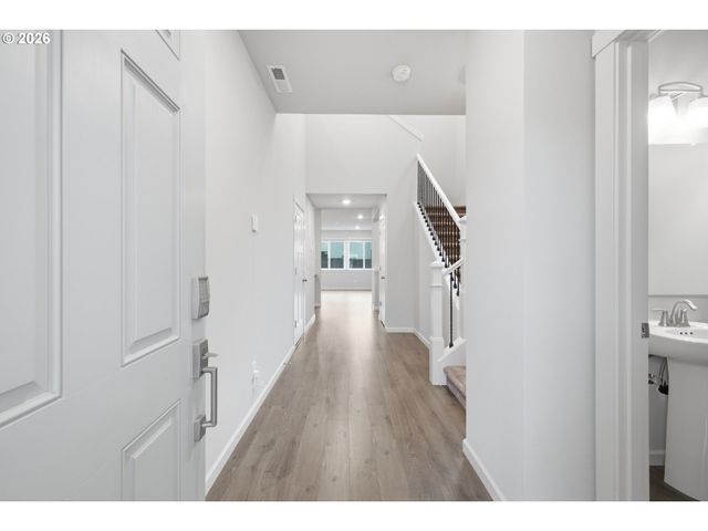 1644 37TH Ave, Forest Grove, OR 97116