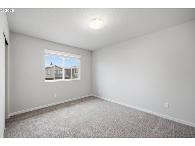 1644 37TH Ave, Forest Grove, OR 97116