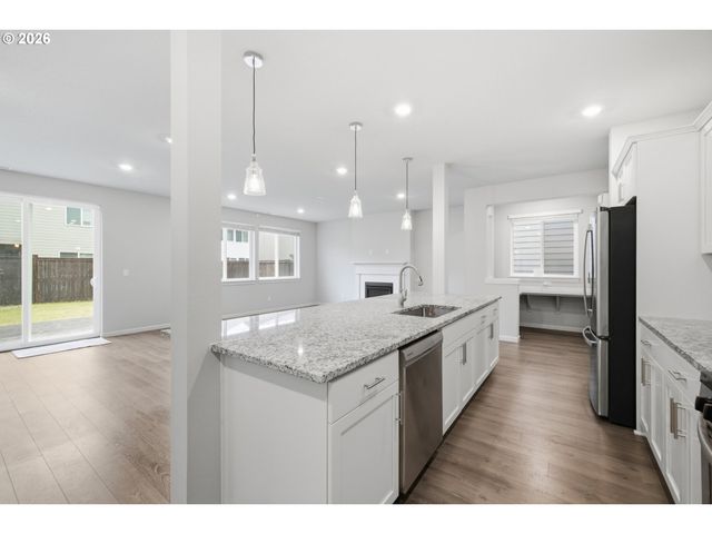 1644 37TH Ave, Forest Grove, OR 97116