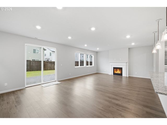 1644 37TH Ave, Forest Grove, OR 97116