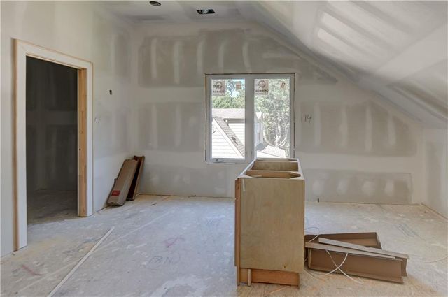 2710 W 49th Street, Westwood, KS 66205