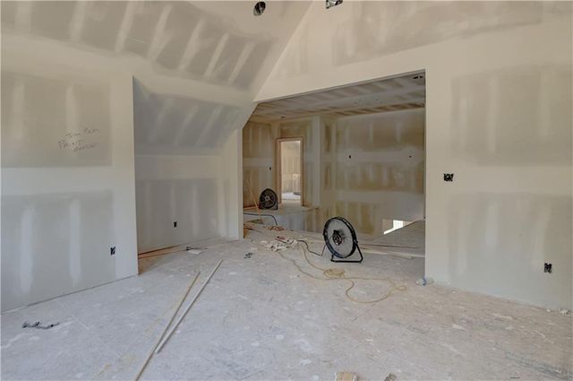 2710 W 49th Street, Westwood, KS 66205