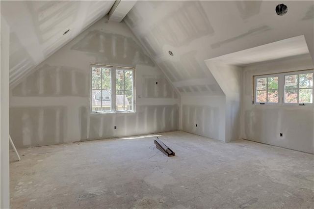 2710 W 49th Street, Westwood, KS 66205