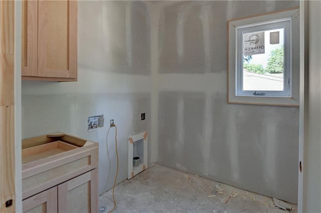 2710 W 49th Street, Westwood, KS 66205