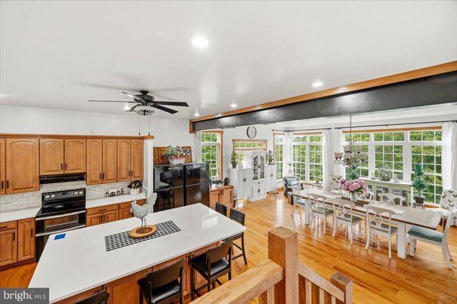 460 ROYS LN, Hedgesville, WV 25427