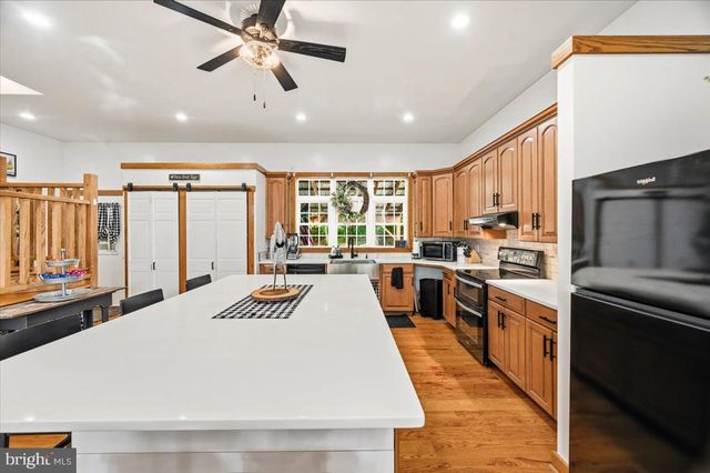 460 ROYS LN, Hedgesville, WV 25427