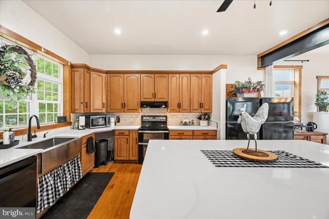 460 ROYS LN, Hedgesville, WV 25427
