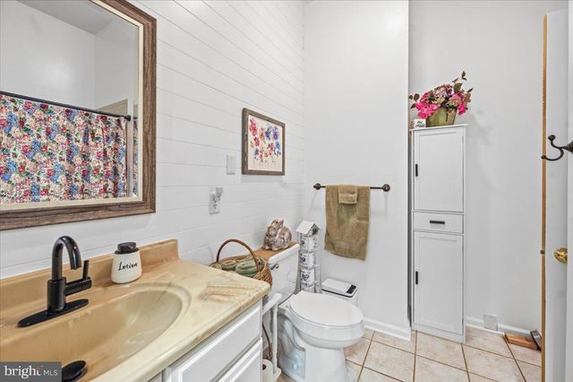 460 ROYS LN, Hedgesville, WV 25427