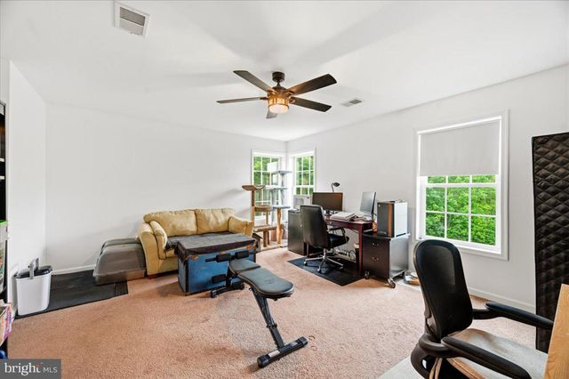460 ROYS LN, Hedgesville, WV 25427