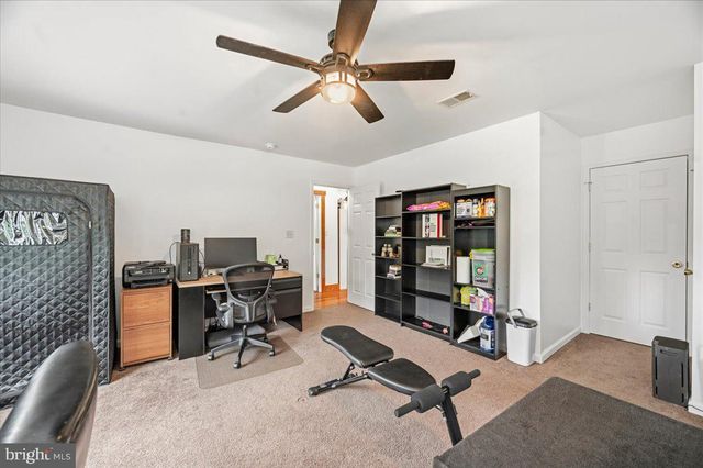 460 ROYS LN, Hedgesville, WV 25427
