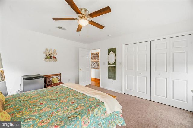 460 ROYS LN, Hedgesville, WV 25427