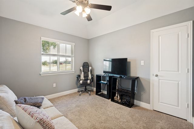 524 E Carol Street, Pilot Point, TX 76258