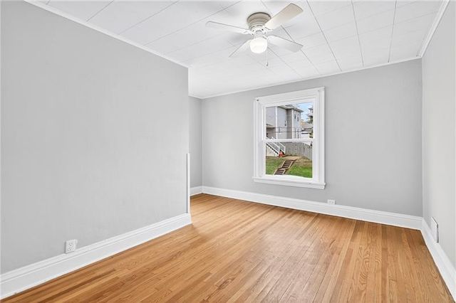 105 Center Ave, Mt Pleasant Boro, PA 15666