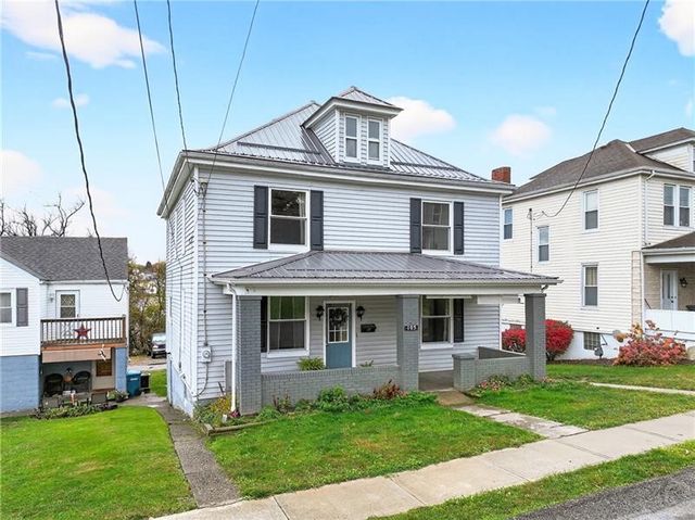 105 Center Ave, Mt Pleasant Boro, PA 15666