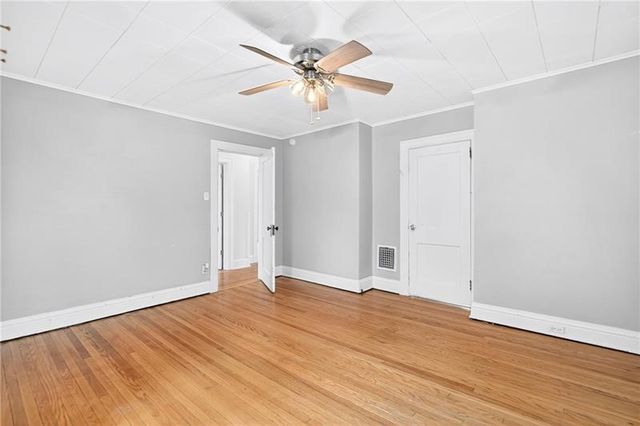 105 Center Ave, Mt Pleasant Boro, PA 15666