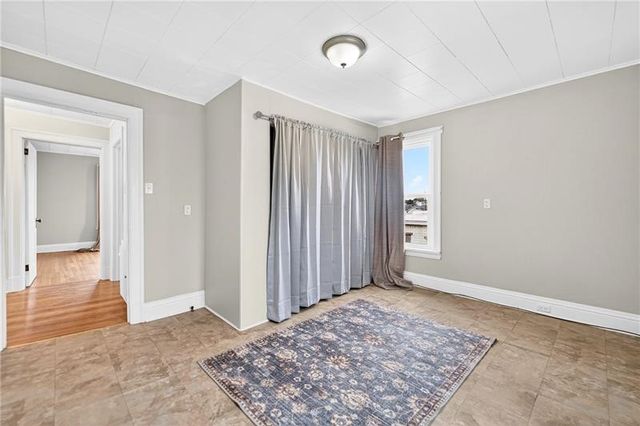 105 Center Ave, Mt Pleasant Boro, PA 15666