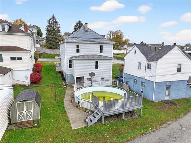 105 Center Ave, Mt Pleasant Boro, PA 15666