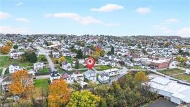 105 Center Ave, Mt Pleasant Boro, PA 15666