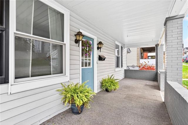 105 Center Ave, Mt Pleasant Boro, PA 15666