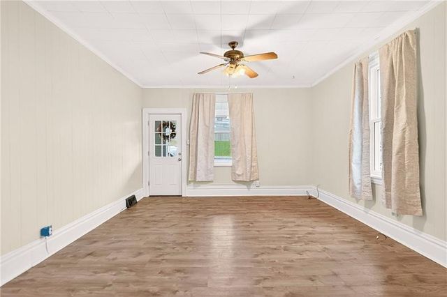 105 Center Ave, Mt Pleasant Boro, PA 15666