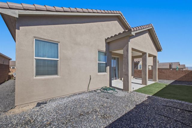 7424 Redbloom Road NW, Albuquerque, NM 87114