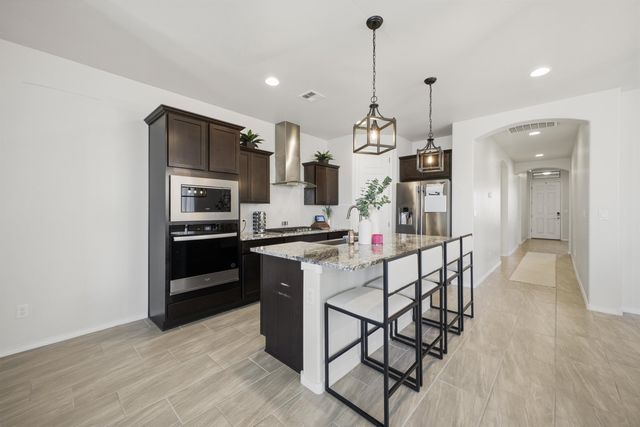 7424 Redbloom Road NW, Albuquerque, NM 87114