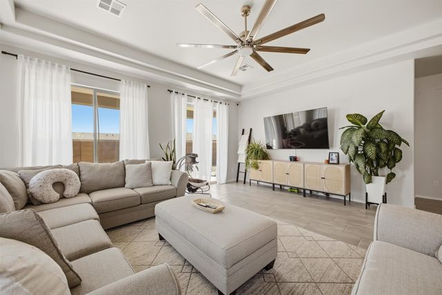 7424 Redbloom Road NW, Albuquerque, NM 87114