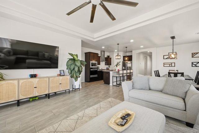 7424 Redbloom Road NW, Albuquerque, NM 87114