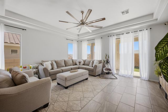 7424 Redbloom Road NW, Albuquerque, NM 87114