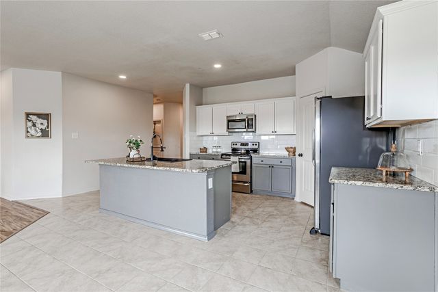 345 Chestnut Lane, Ponder, TX 76259