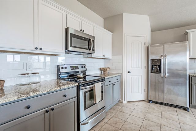 345 Chestnut Lane, Ponder, TX 76259