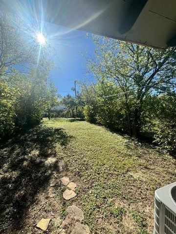 3706 Virginia Boulevard, Cockrell Hill, TX 75211