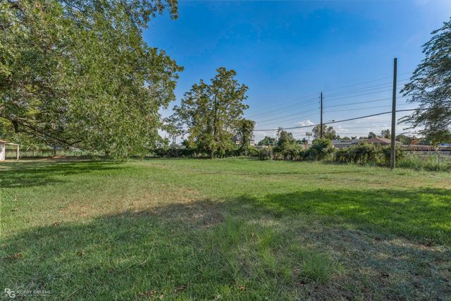 1106 Caroline Drive, Bossier City, LA 71112