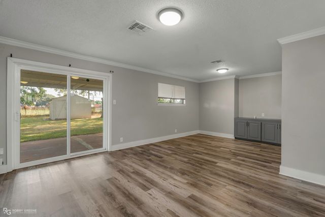 1106 Caroline Drive, Bossier City, LA 71112